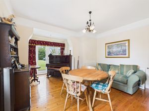 Dining Room- click for photo gallery